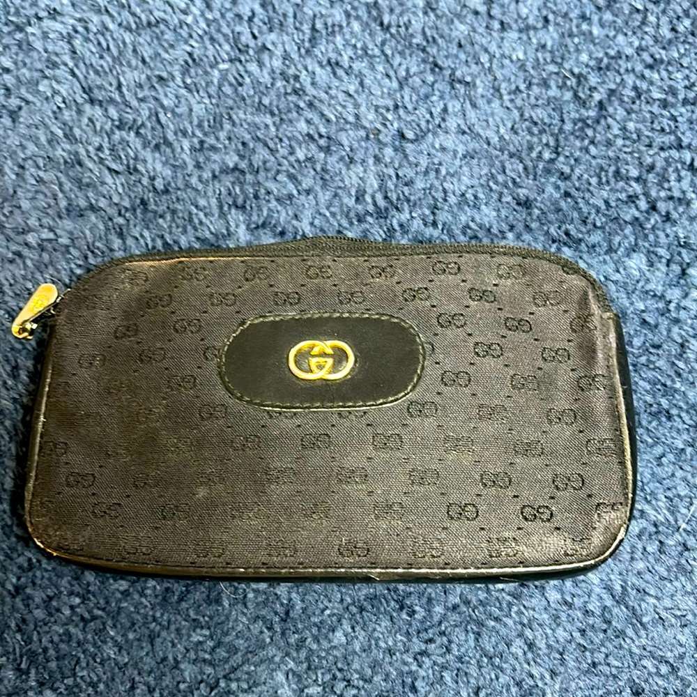 Vintage Genuine Gucci make up bag in very good used condition